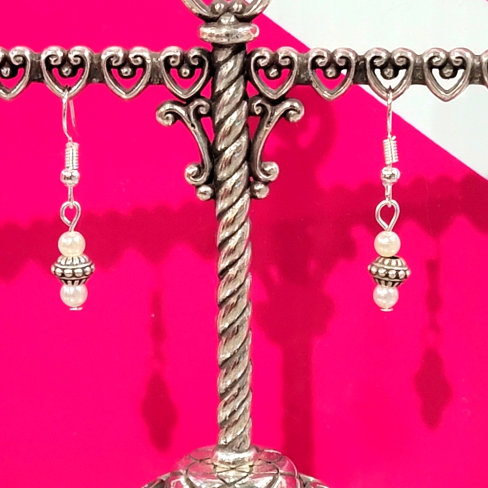 BRIGHTON RETIRED DOUBLE FAUX PEARL FRENCH WIRE EARRINGS NWOT ✨️